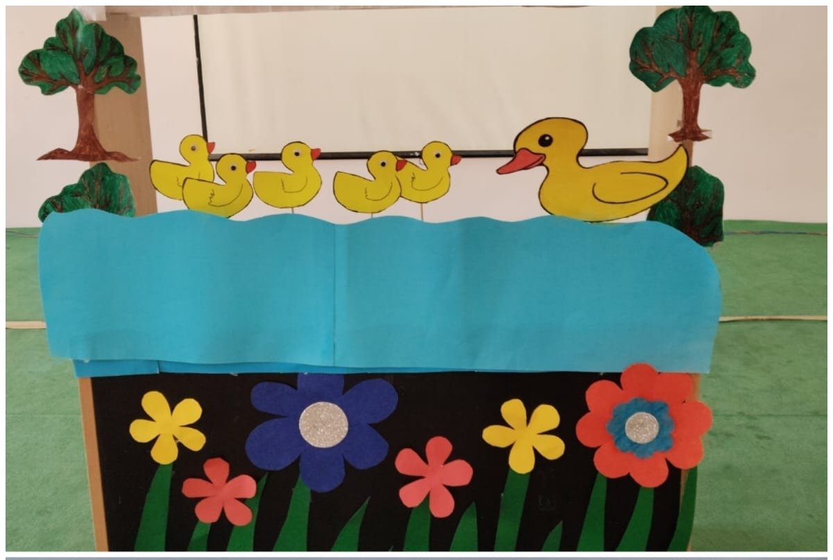 Montessori students performing The Lion and the Mouse puppet show at BRS Global School, Sarjapur Road, one of the leading CBSE schools in Sarjapur Road for experiential early childhood learning.