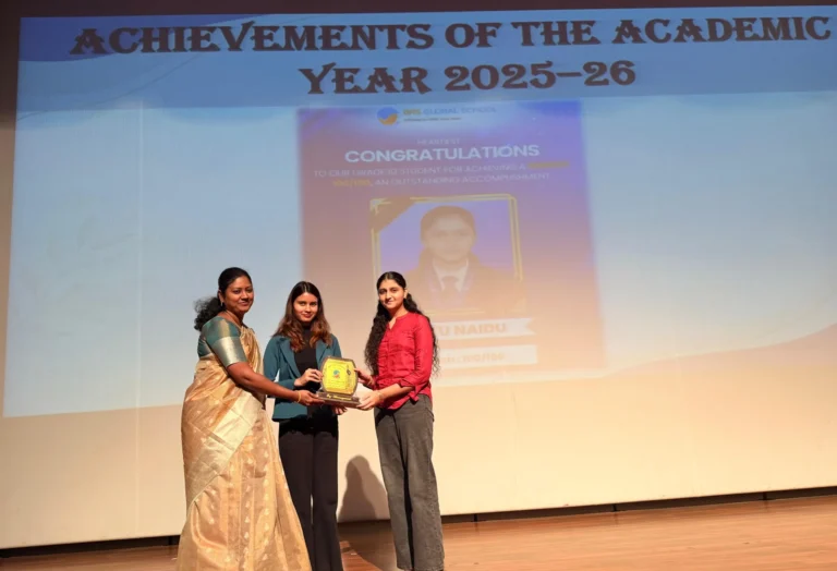 Ritu Naidu honoured for CBSE English centum at BRS Global School Attibele, among the best schools in Bangalore Sarjapur Road.