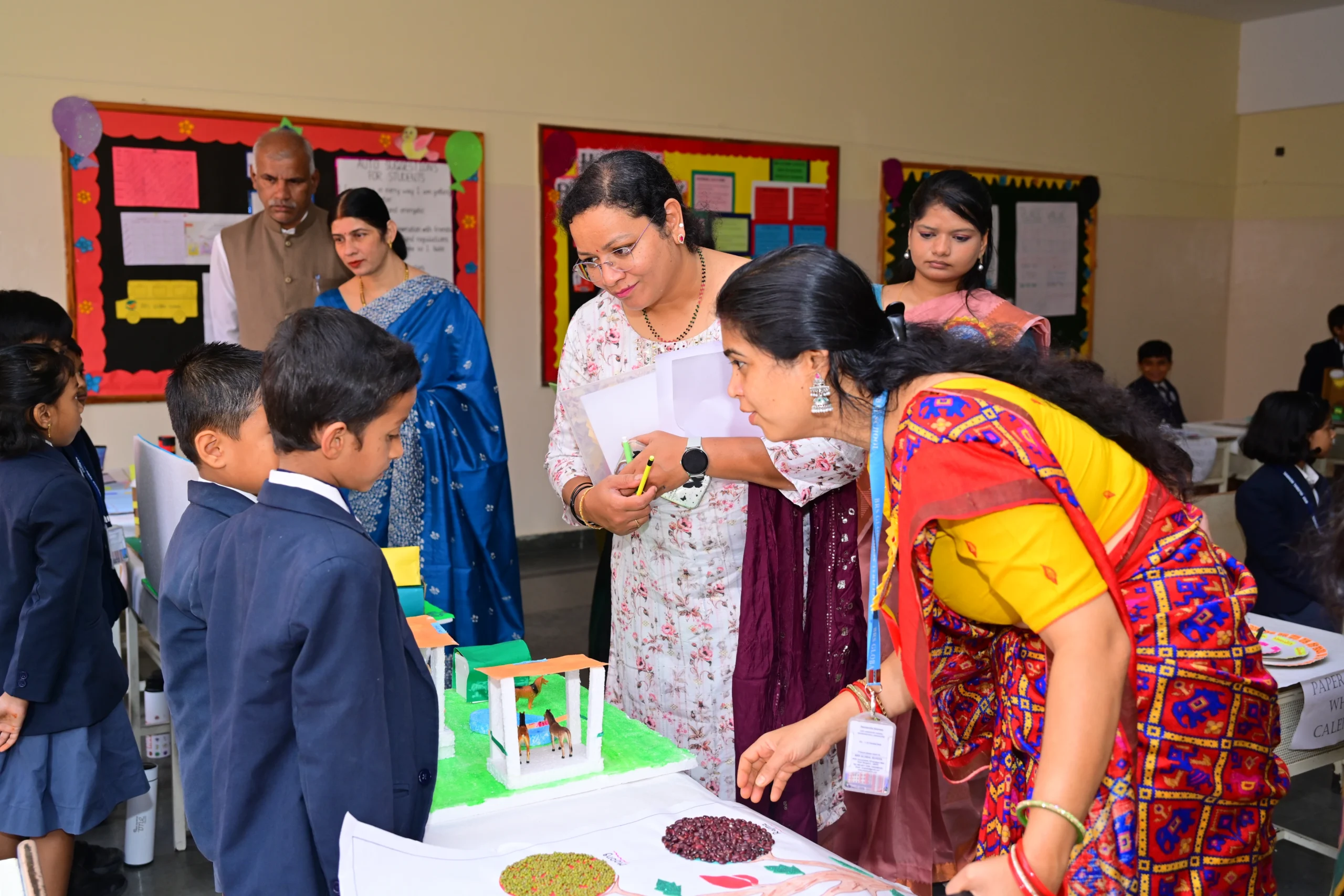 Students presenting innovative science projects at the Science & Math Expo 2025 at BRS Global School, one of the leading CBSE schools in Sarjapur Road.