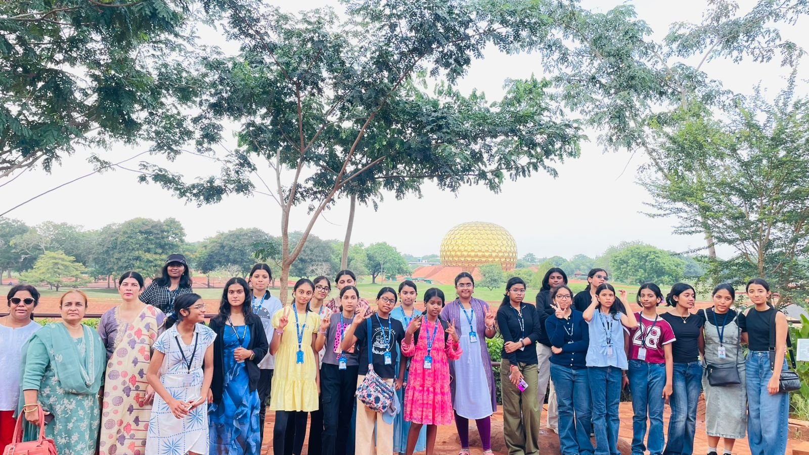 Students learning about wildlife conservation at Crocodile Bank, an experience valued at top CBSE schools in Bangalore.
